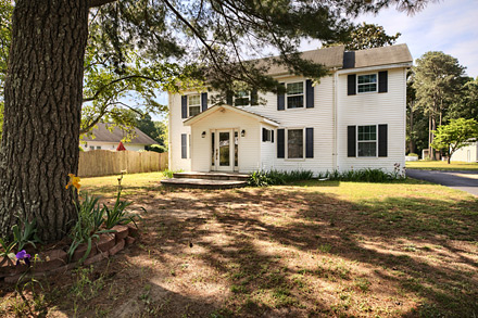 Absolutely Charming Farmhouse