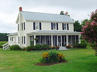 Perfect Farmhouse - Gloucester Farmhouse and Gloucester Homes for Sale